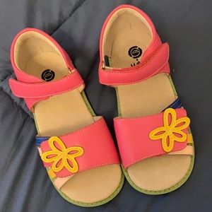 BNWOT Livie & Luca Size 1 girls shoes